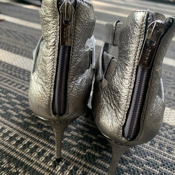 DKNY silver heel - Picture 3 of 4